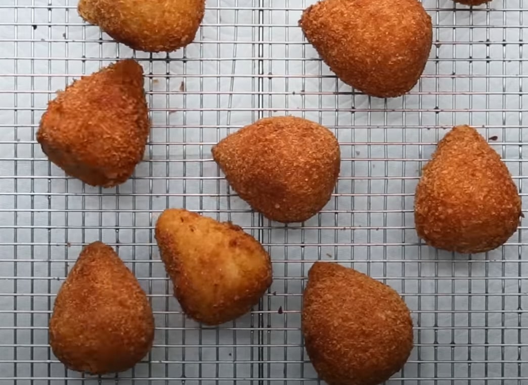 Coxinha - Brazilian Chicken Croquettes