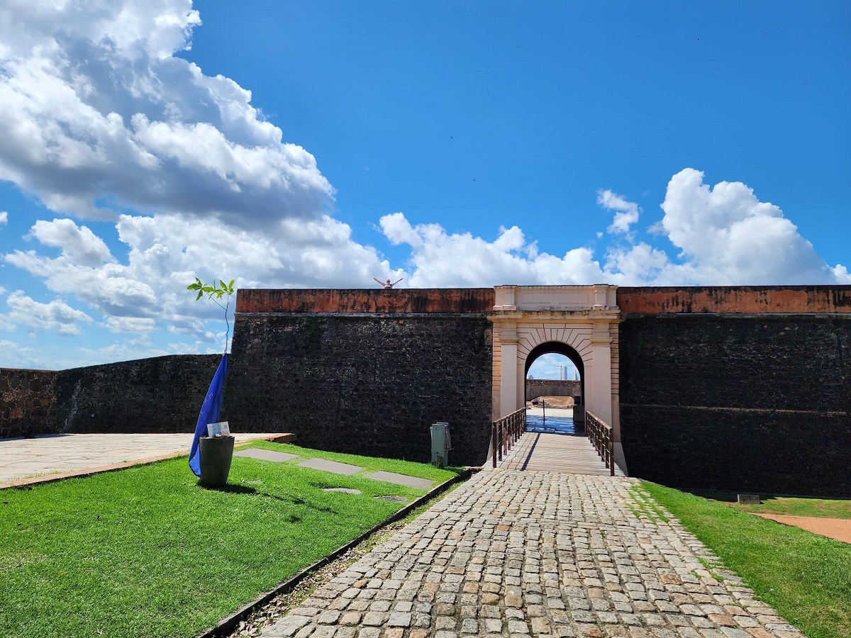 Entrance to the Forte do Castelo fortress