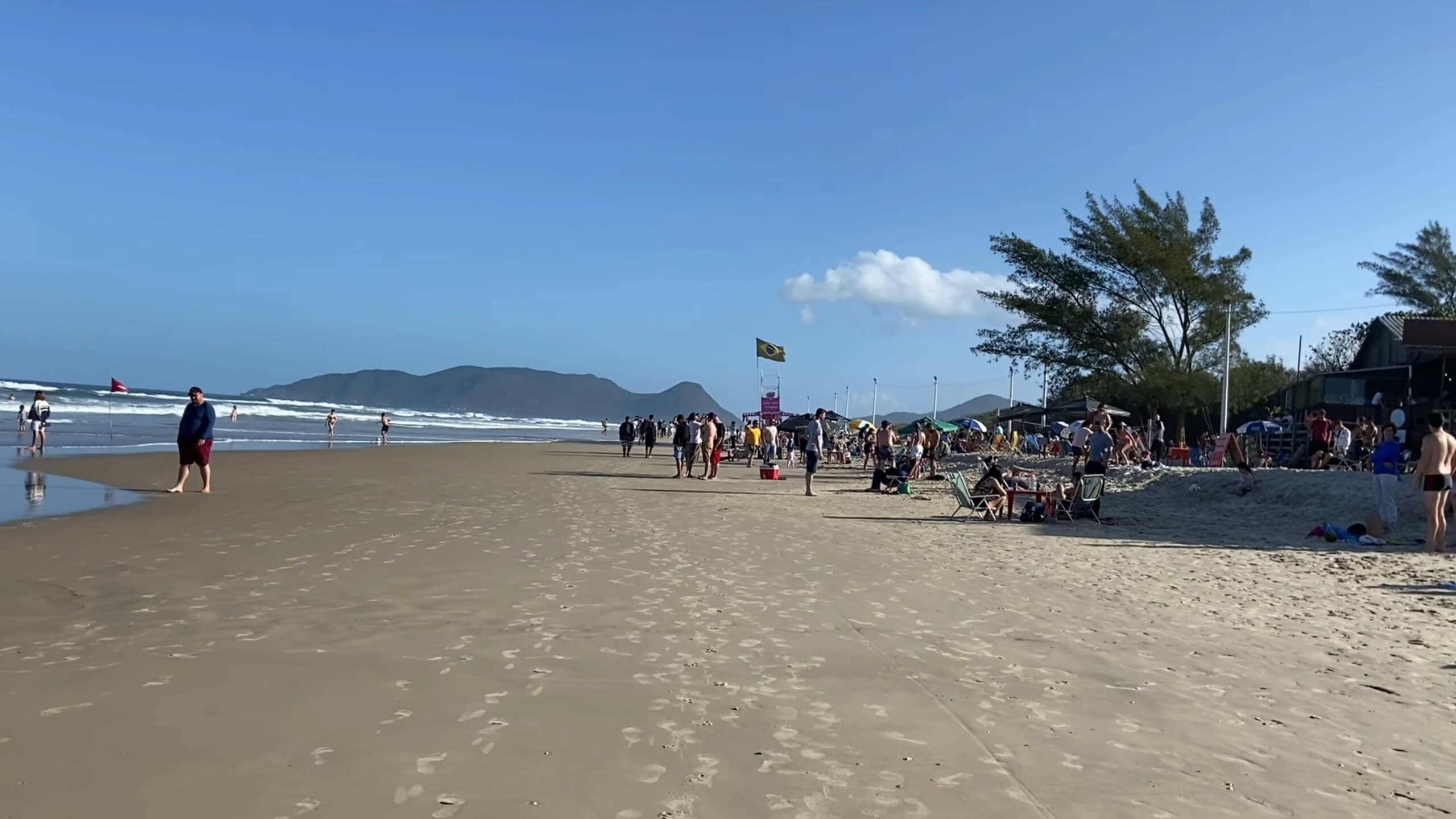 Praia do Campeche in Florianopolis