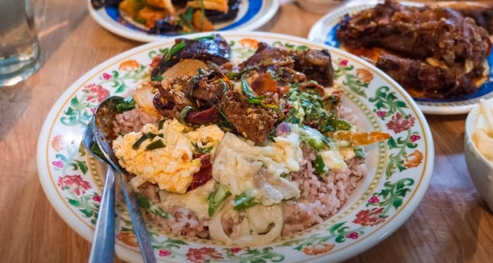 Bhutanese dish Zow Shungo, made from leftover rice mixed with various vegetables