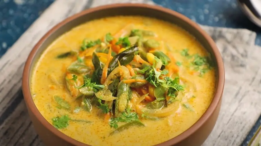 Combine Vegetable with Curry Sauce