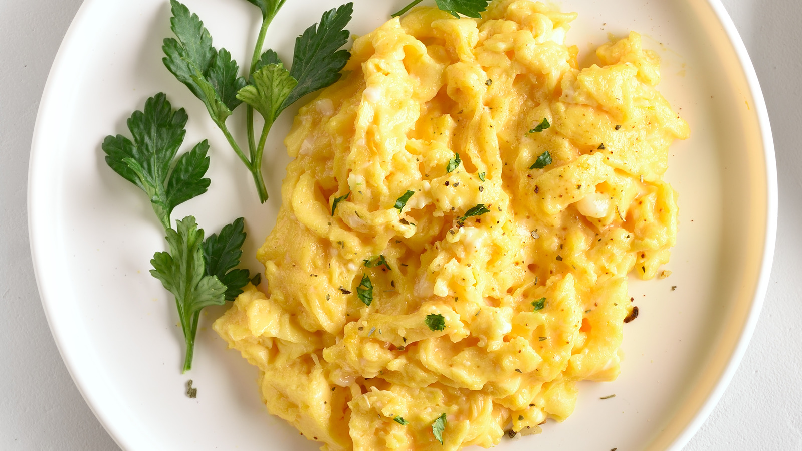 How To Reheat Scrambled Eggs