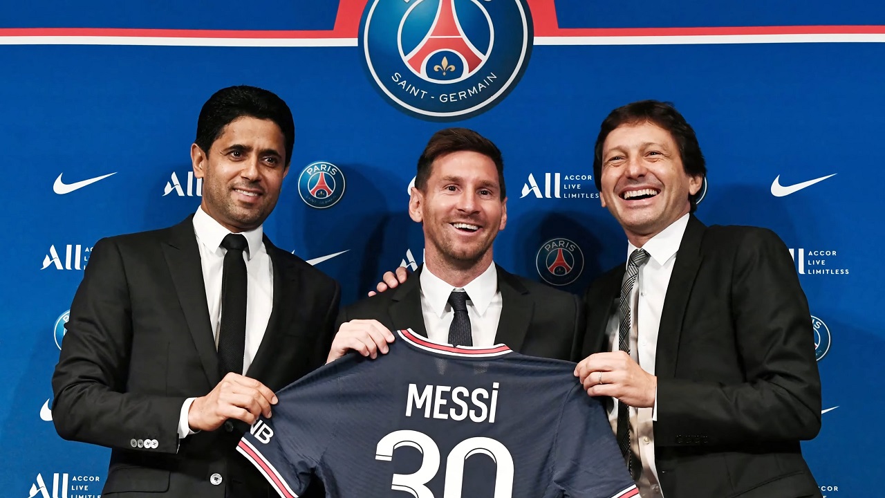 Nasser Al-Khelaifi, Lionel Messi, and Leonardo Araújo