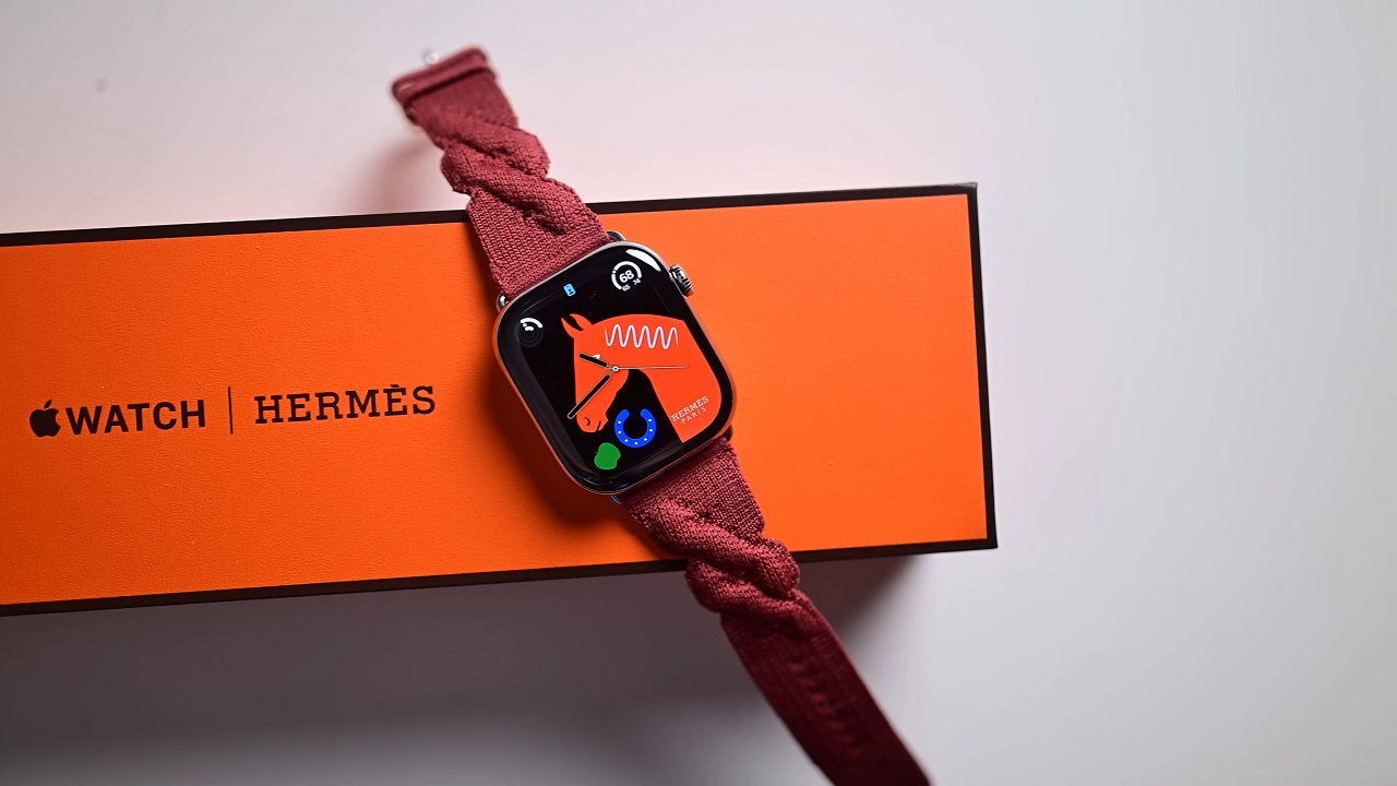 Hermes edition of the Apple Watch Series 10 in silver titanium