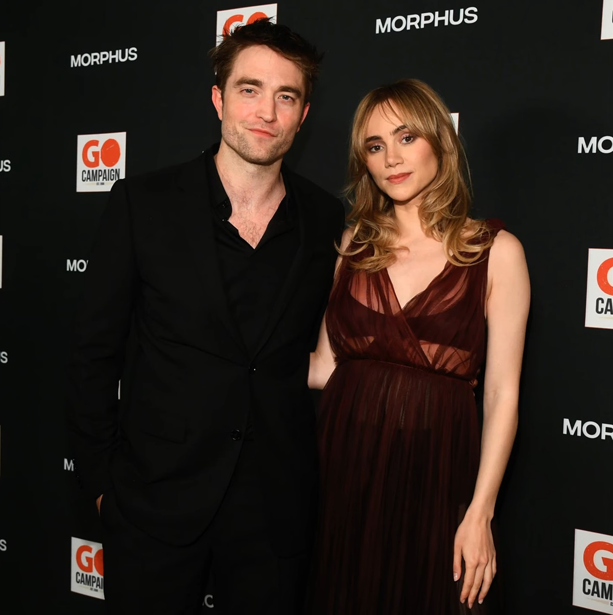 Robert Pattinson and Suki Waterhouse